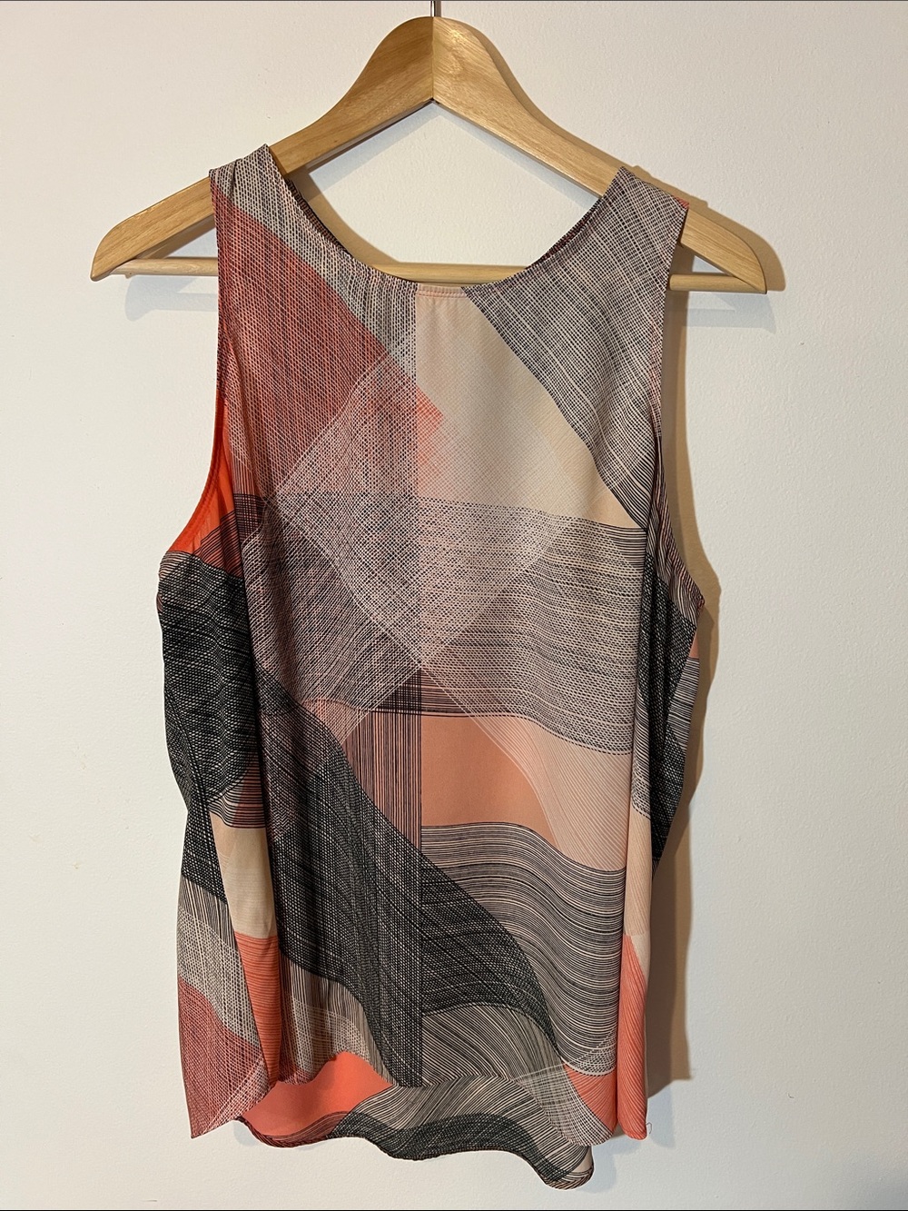 Apt. 9 Coral, Black & Cream Geometric Zipper back Coral Sleeveless Blouse